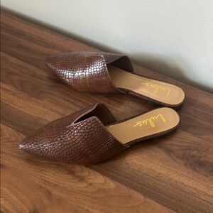 Lulu's Brown Croc-Embossed Mules